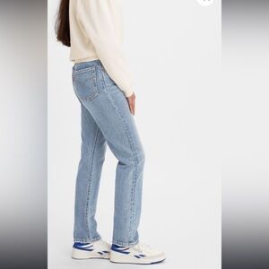 High waisted Levi 501s.